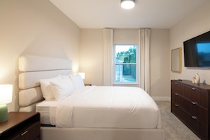 Iron/ironing board, WiFi, bed sheets - Premium 3BR at Spectrum+ Reunion, Golf Resort, 10 Min to Disney (Kissimmee)