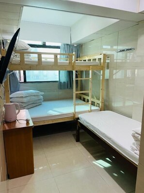 Iron/ironing board, free WiFi - Johnson Hostel (Kowloon)