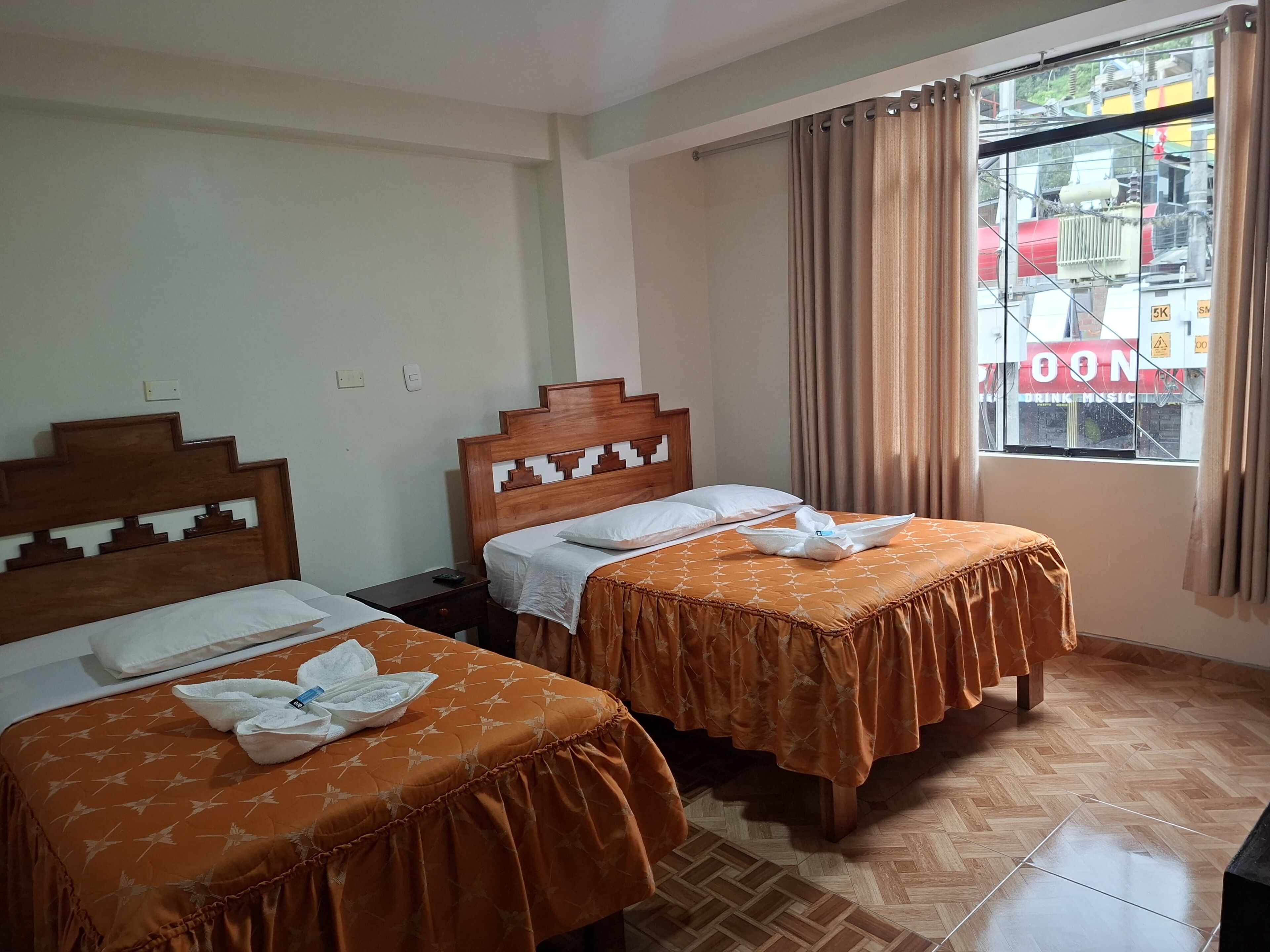 Standard Twin Room