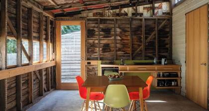 Suite Shed A Peaceful Old Orchard Garden In Launceston