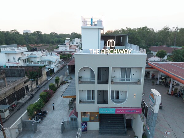 The Archway Hotel - Kathgodam