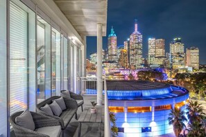 Deluxe Apartment, Balcony, City View | Property grounds - Exclusive Stays - Southgate (Southbank)