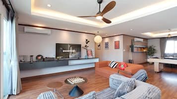 The Crown Residence | 起居区