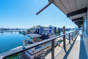 Marina - Vancouvers Largest Float Home | Ocean & City Views (North Vancouver)