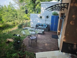 Outdoor dining - Vrbo Property (Artigues)