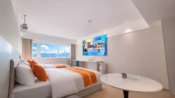 Comfort Condo, 2 Queen Beds, City View | Desk, blackout curtains, soundproofing, iron/ironing board
