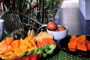 Food and drink - CHILLI'S Home (Mae Rim)