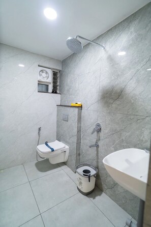 Premium Room | Bathroom - PLA Residency Tanjore Annexe (Thanjavur)