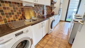 Private kitchen - Luxury 1 bedroom  Jardin Croisette 265 by Interhome (Cannes)