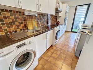 Private kitchen - Luxury 1 bedroom  Jardin Croisette 265 by Interhome (Cannes)
