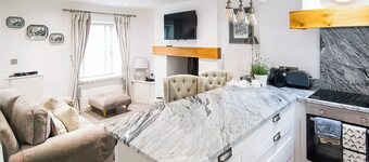 A luxurious cottage set in the heart of Conwy, the perfect romantic getaway.