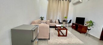 Cozy 1-bedroom apartment: with AC & Dedicated working space