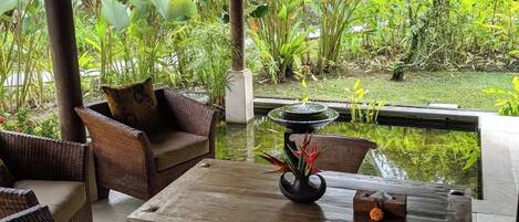 วิลล่าสำหรับครอบครัว, วิวสวน | รับประทานอาหารกลางแจ้ง