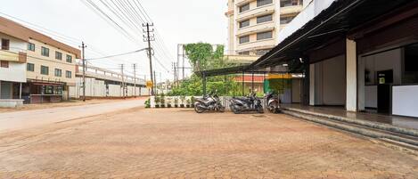 ที่จอดรถฟรี