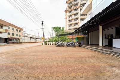 Itsy Hotels R S Bhavan, 2 km from MIT Gate