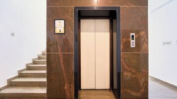 Elevator