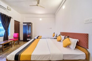 Deluxe Double Room | Iron/ironing board