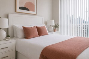 Junior Room, City View | Iron/ironing board, free WiFi - Maison Vale (Toronto)