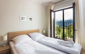 1 slaapkamer, een strijkplank/strijkijzer, wifi, beddengoed