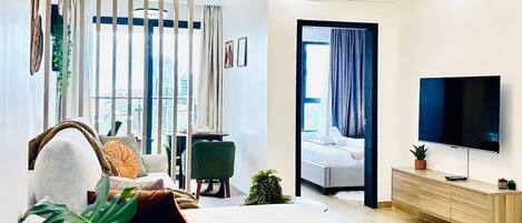 Superior Apartment, City View | Living area