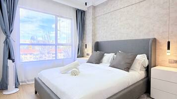 Decoración personalizada, muebles diferentes y escritorio