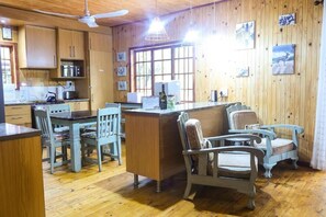 Dining - Bush break Marloth Park (Marloth Park)