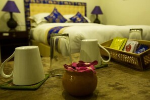 In-room safe, soundproofing, free WiFi - Heranya laku (Lalitpur)
