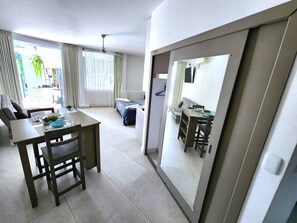 Interior - Suite 3  Pool Ocean View Room Costa Rica (Manuel Antonio)