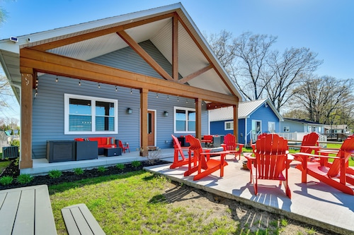 Families Welcome! Houghton Lake Escape w/ Foosball