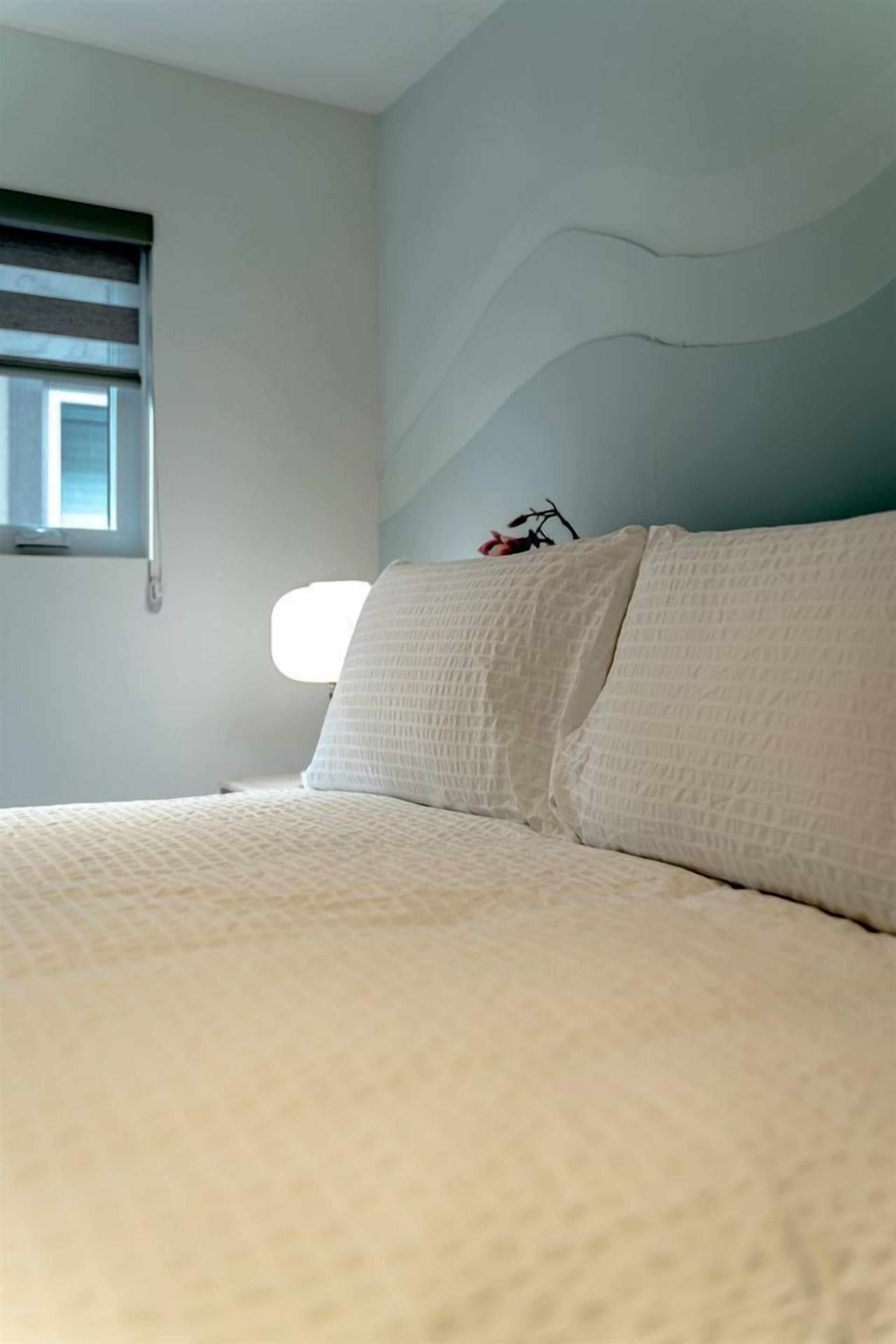3 bedrooms, desk, iron/ironing board, WiFi