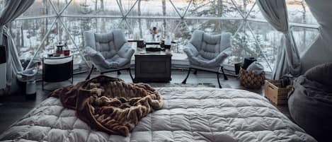 1 bedroom, bed sheets