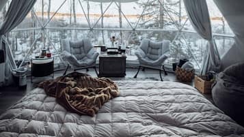1 bedroom, bed sheets