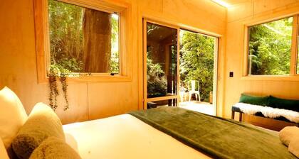 Quiet Private Cabin with Forest Spa Escape Near Bushland | Queenstown, New Zealand