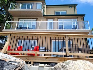Terrace/patio - Glorious Cottage with Amazing Sights in Leamington, Ontario (Leamington)