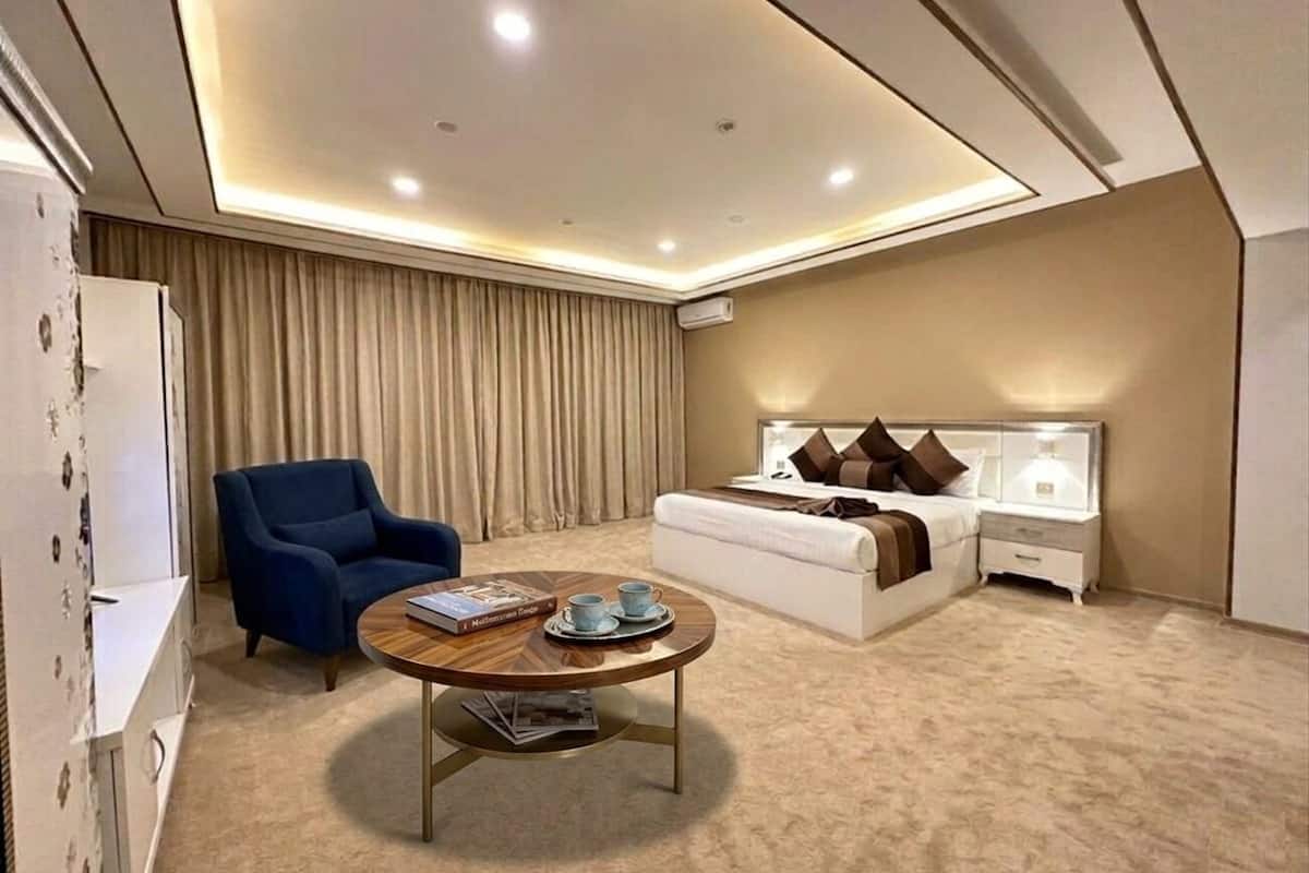 Standard Double Room, Balcony, City View | Premium bedding, desk, laptop workspace, soundproofing