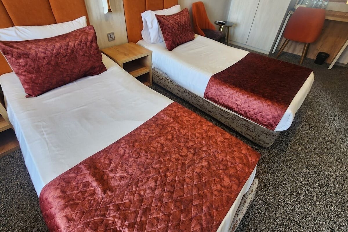 Economy Twin Room | Premium bedding, desk, laptop workspace, soundproofing