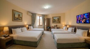 Premium bedding, desk, laptop workspace, soundproofing - Amazon Hotel Baku (Baku, Azerbaijan)