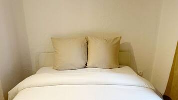 1 chambre, fer et planche à repasser, Wi-Fi gratuit, draps fournis