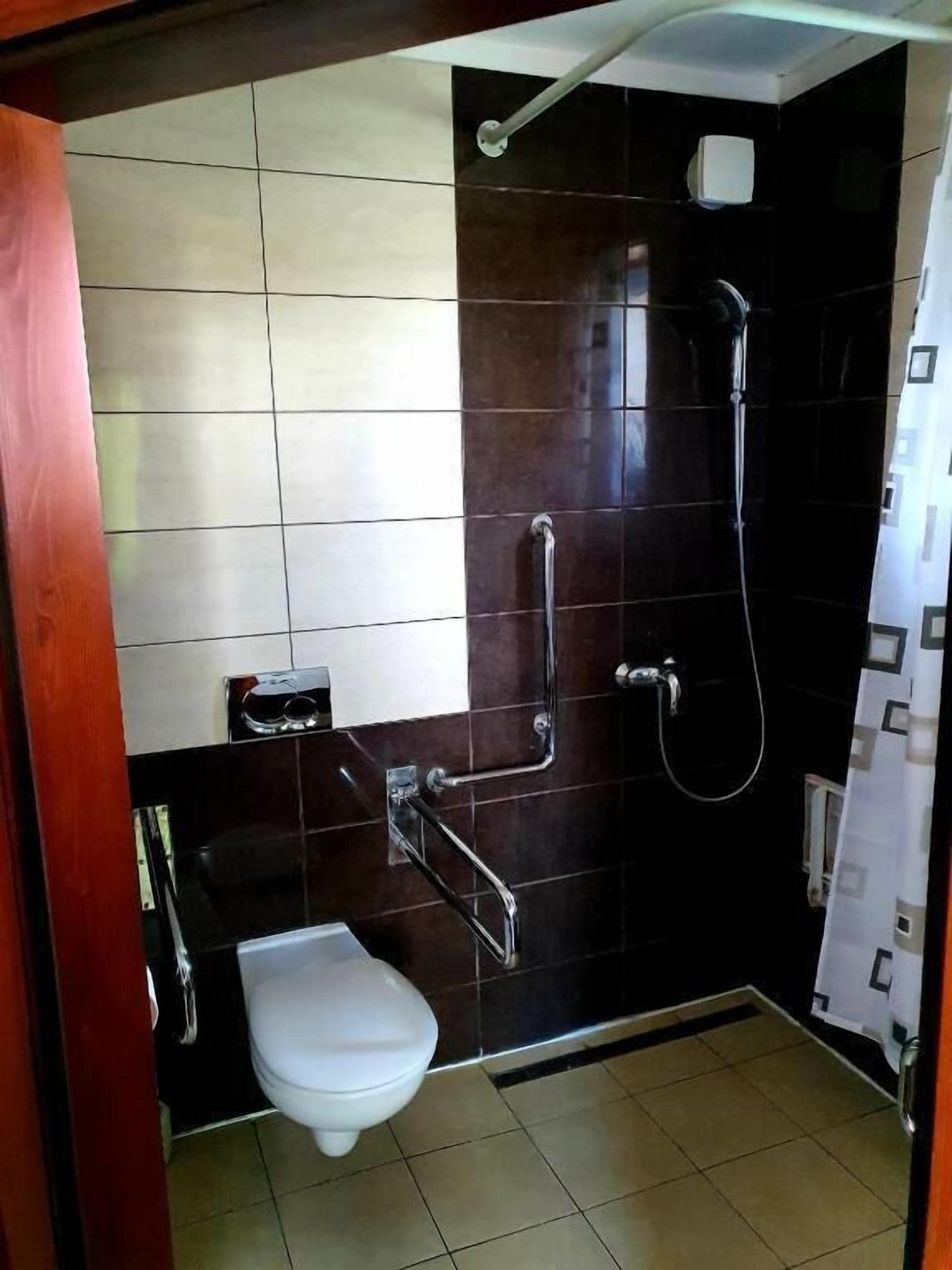 Classic Studio | Bathroom