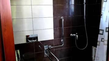 Classic Studio | Bathroom