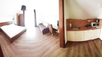 Deluxe Studio, Balcony | Free WiFi