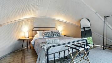 WiFi, bed sheets