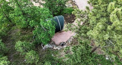Secluded Glamping Retreat with Forest Trails Near Mount Rushmore in the Black Hills, South Dakota