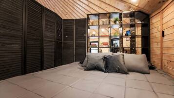 3 Schlafzimmer, Schreibtisch, Bügeleisen/Bügelbrett, Reisekinderbett