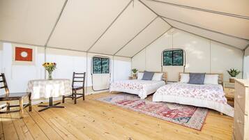 1 bedroom, desk, iron/ironing board, WiFi