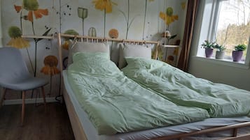 5 makuuhuonetta, silitysrauta/-lauta, internet, vuodevaatteet
