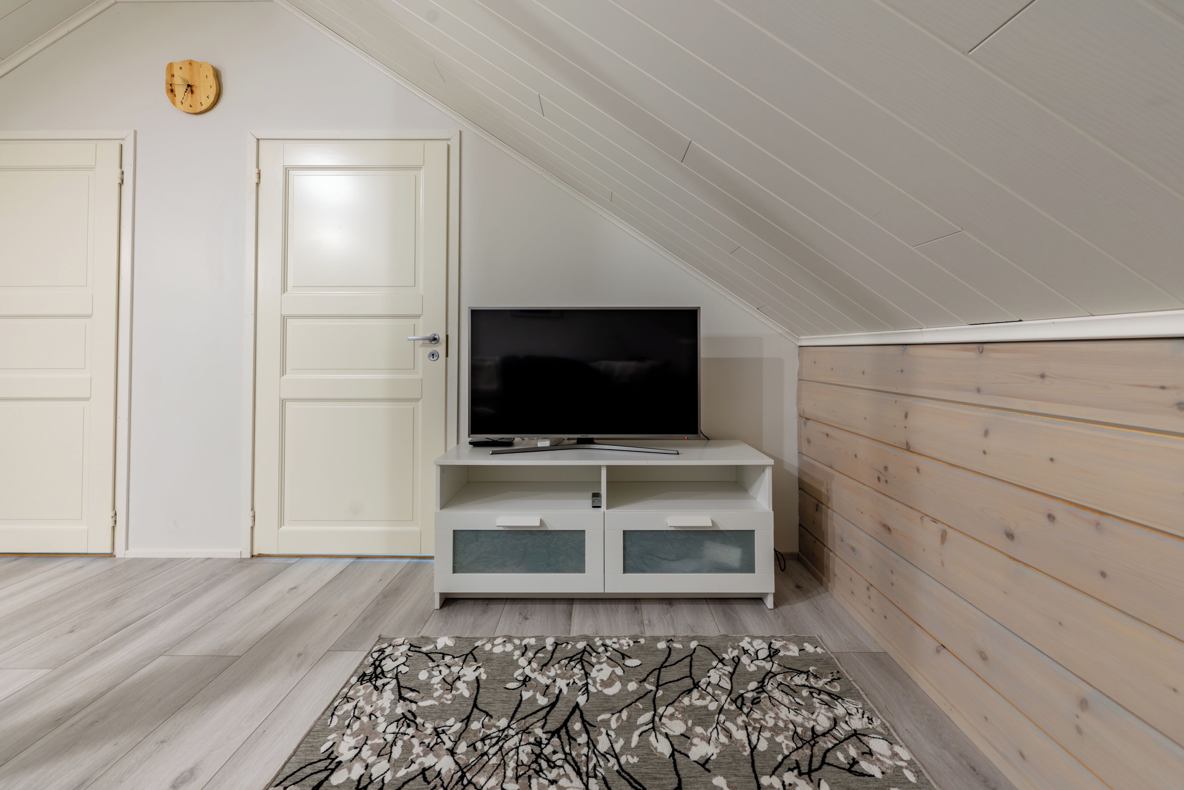 Standard-paritalo, 3 makuuhuonetta, sauna, rinteen puolella | Oleskelualue