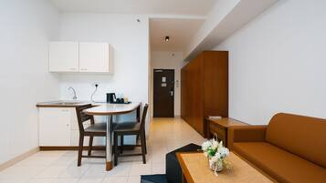 Standaard eenpersoonskamer, uitzicht op stad | Interieur
