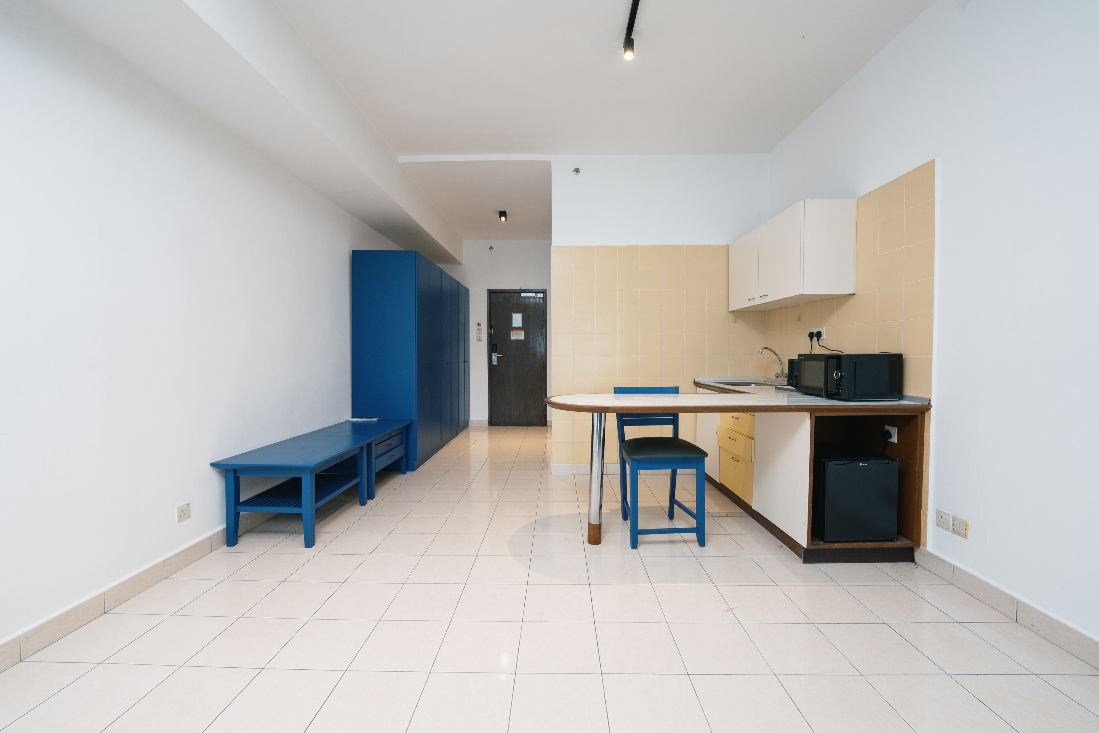 Basic Double Room, City View | Dining