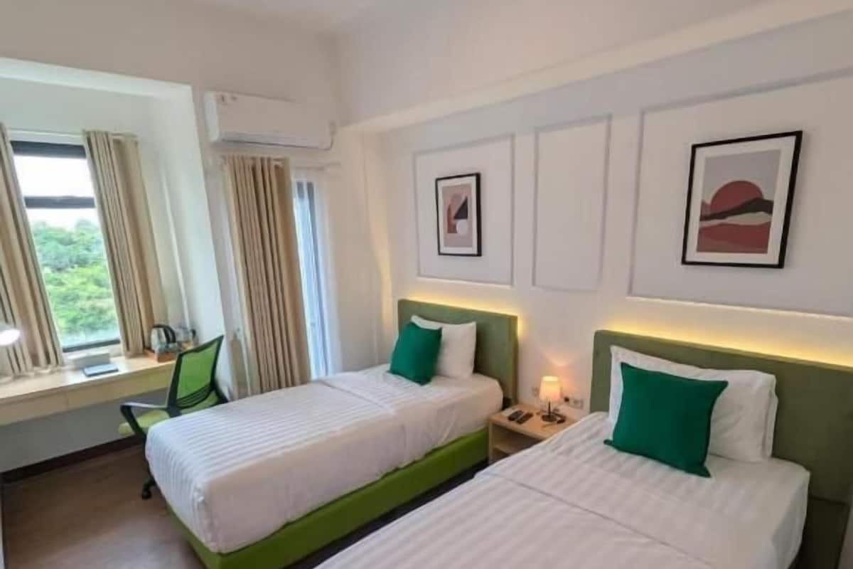 Exclusive Twin Room, 2 Katil Bujang (Single), Balcony, City View | Wi-fi percuma 